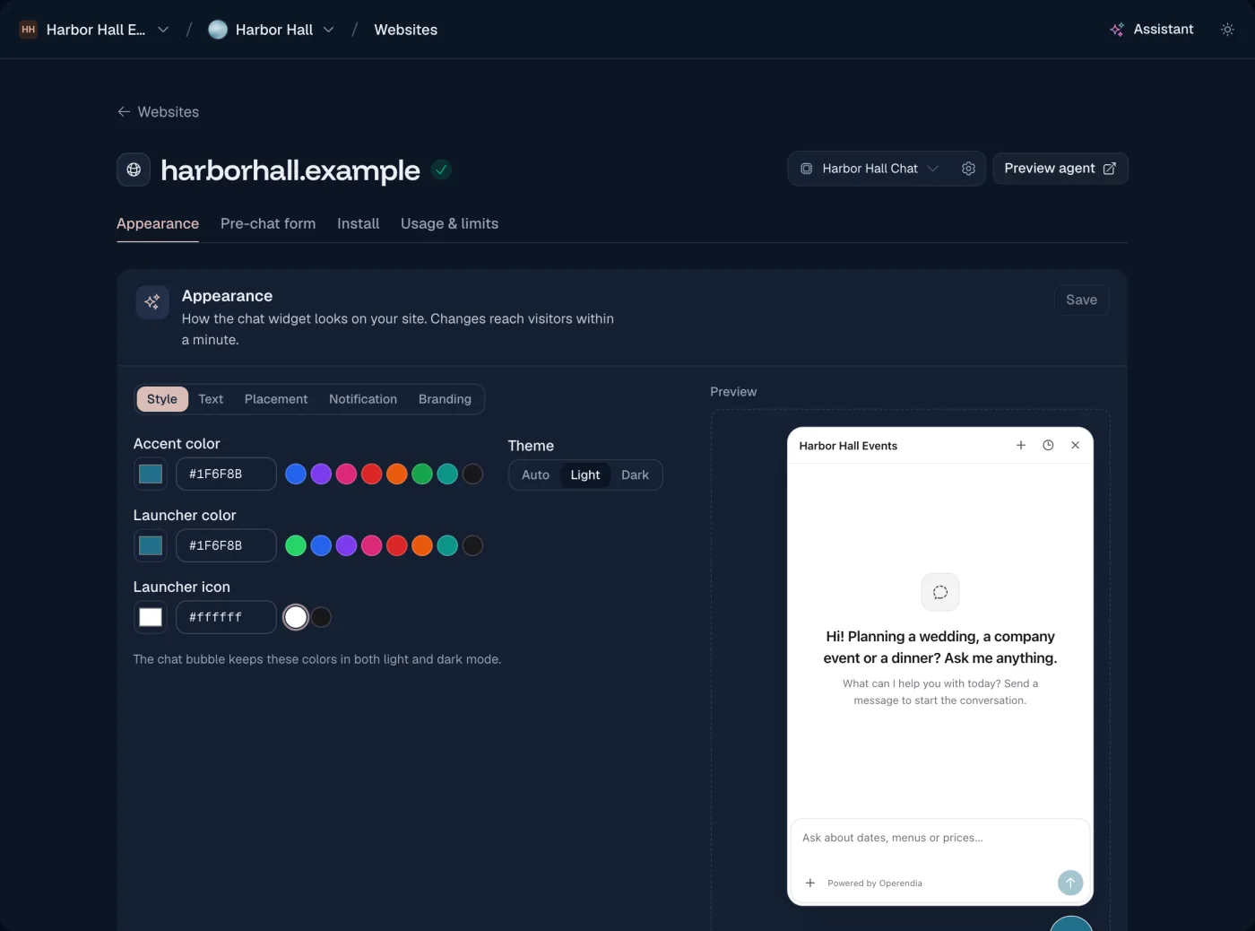 The website widget's appearance settings beside a live preview of the chat